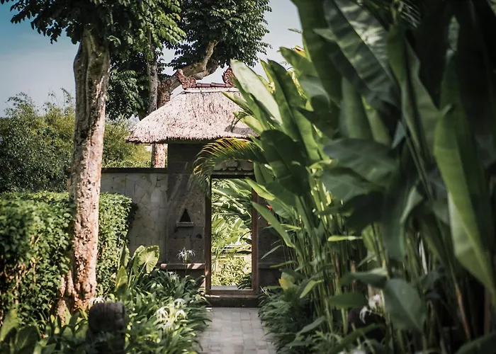 Villa Kharista & Retreat By Ekosistem *